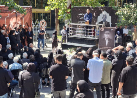 بدرقه همزمان رحیم عزت‌بقایی و جمشید عزیزخانی از مقابل تالار وحدت تا قطعه هنرمندان