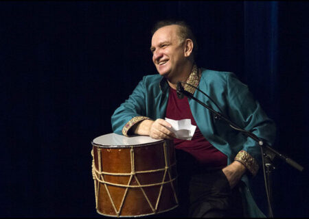 بازگشت وحید اسداللهی به صحنه با همراهی فرزندان در تالار وحدت