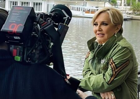 بازگشت گوگوش به روی جلد مجلات ایران