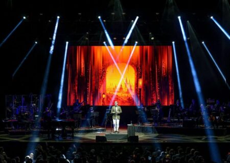 کنسرت «ایرانم» علیرضا قربانی در اپرای دبی روی صحنه رفت