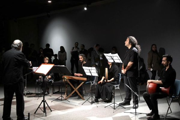 تحلیل اجرای ارکستر مدرن یارآوا در رویداد «موزیک‌تِک ۱» موزه هنرهای معاصر