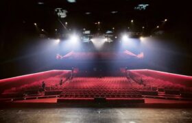 چرا بازگشت خواننده‌های لس‌آنجلسی به ایران به بن‌بست می‌خورد؟