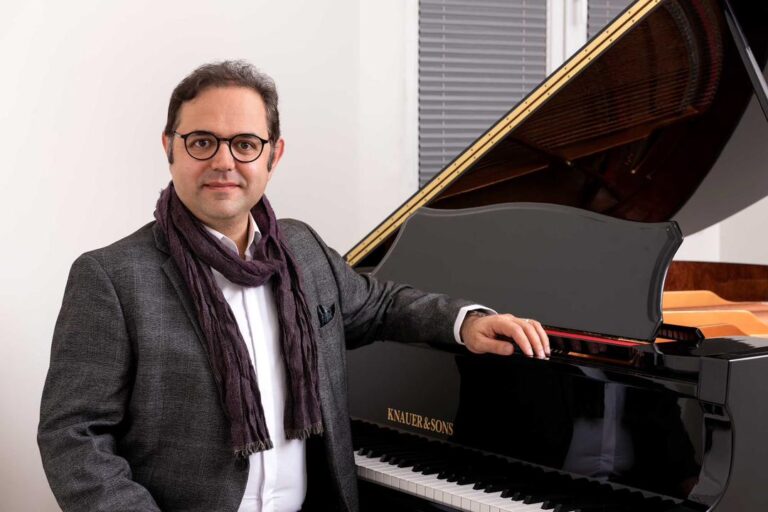 پویان آزاده: جواد معروفی بنیان‌گذار پیانوی کلاسیک ایرانی و الگویی اخلاقی بود