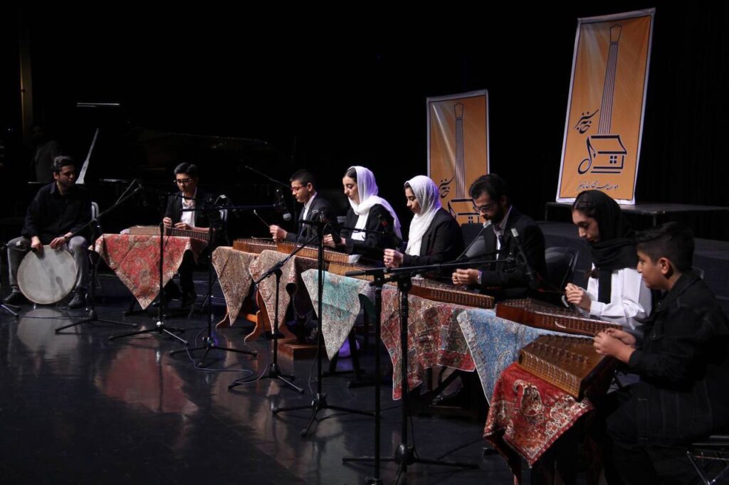 نخستین کنسرت «خانه سبز» در سالن اصلی برج آزادی برگزارشد / ریتم خبرگزاری موسیقی نوجوان 