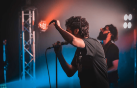 چرا خوانندگان مشهور با خطر «مرگ زودرس» روبه‌رو هستند؟