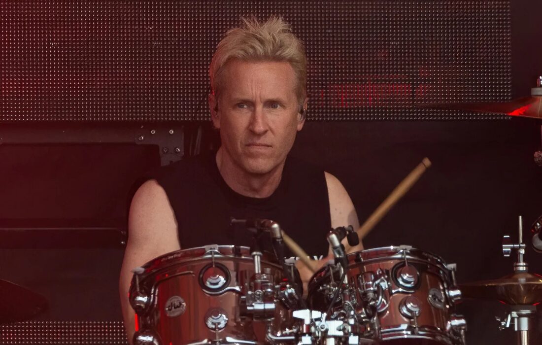 Josh Freese درباره جدایی ناگهانی از Foo Fighters سکوت را ترجیح داد