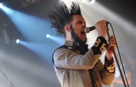 اعتراض خانواده وین استاتیک به مستند غیرمجاز؛ پاسخ Matt Zane به حواشی