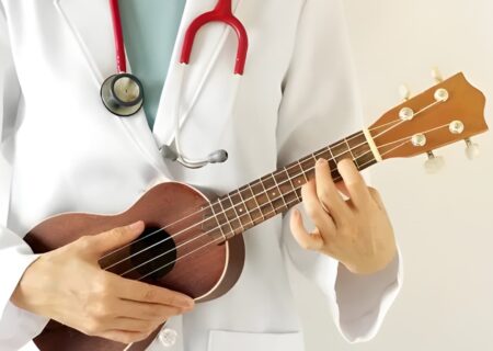 یافته‌های تازه درباره موسیقی‌درمانی حین جراحی؛ کاهش دارو و بیداری آرام‌تر
