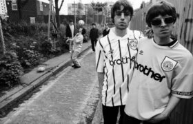 ابراز علاقه Oasis به ساخت موسیقی فیلم بعدی جیمز باند