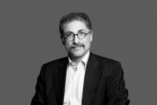 نیاز جامعه امروز اتحاد هنرمندان، دولت و مردم است