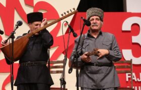 عاشیق حسن اسکندری: هنر عاشیقی صدای دفاع از وطن و ملت است