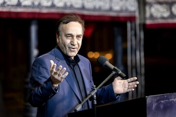 محمد گلریز درباره شهادت رهبر انقلاب: «خون رهبر شهید تضمین انقلاب است»