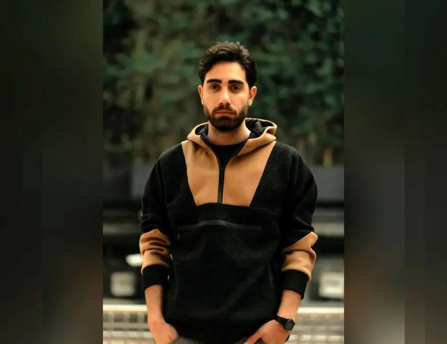 هنرمندانی که در جنگ همراهی نمی‌کنند، فراموش می‌شوند/ پاپ خوان‌ها وسط خوانی نکنند!